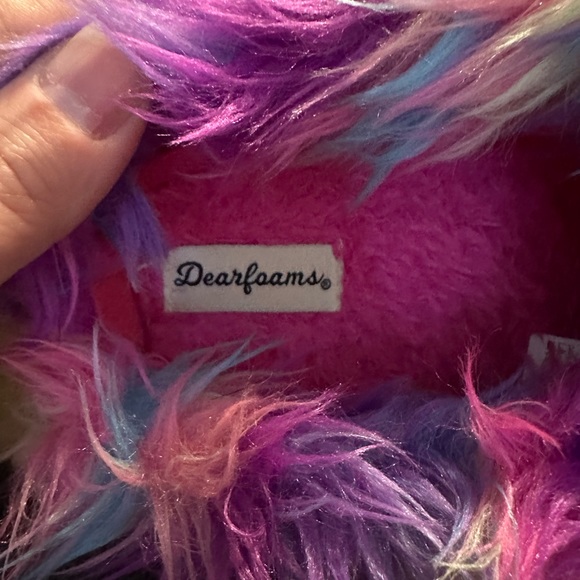 Kids Dearfoams Slippers - Picture 9 of 11